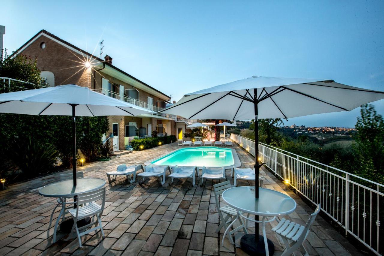 Holiday Residence Belohorizonte Macerata megye Kültér fotó