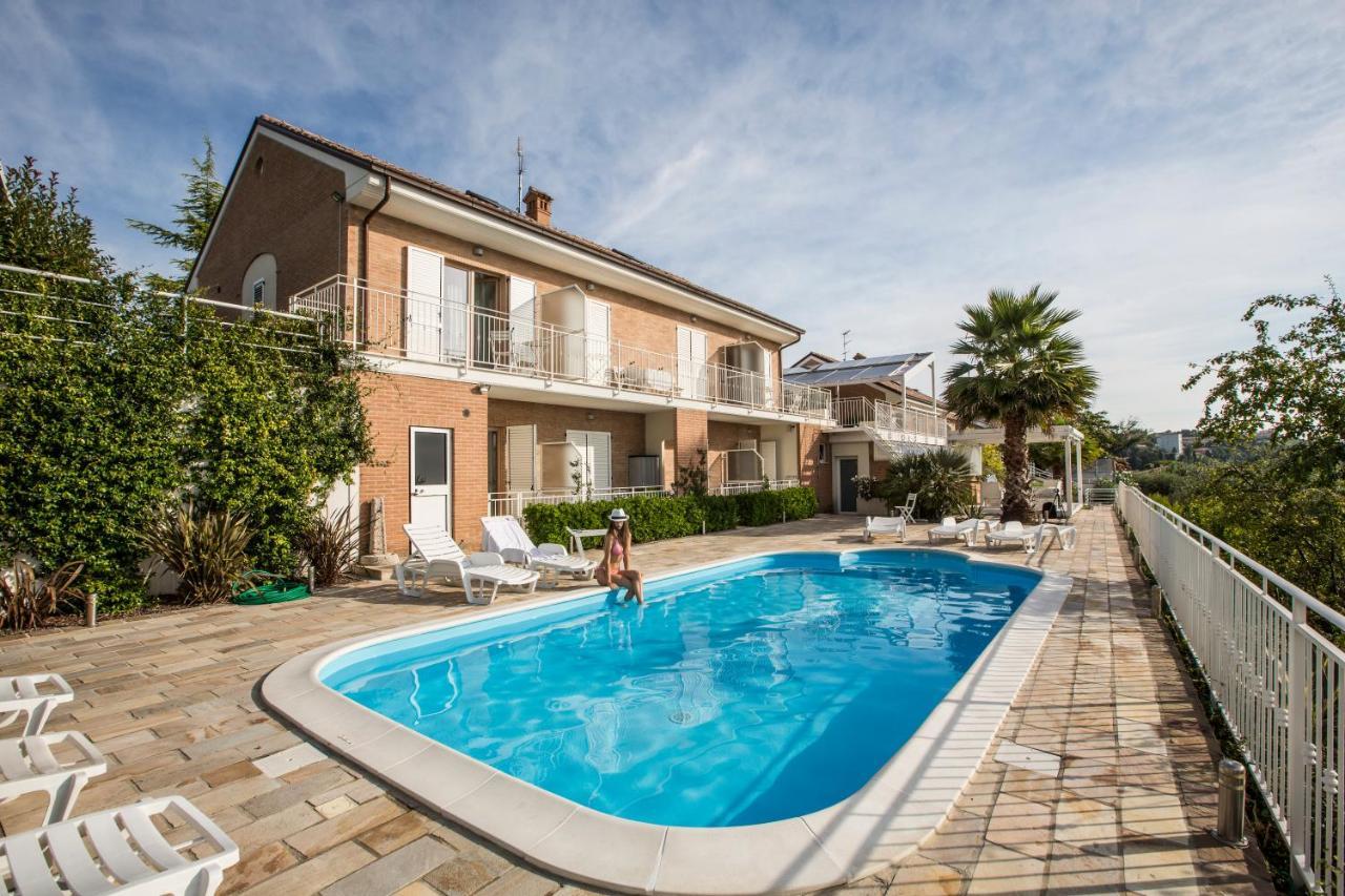 Holiday Residence Belohorizonte Macerata megye Kültér fotó