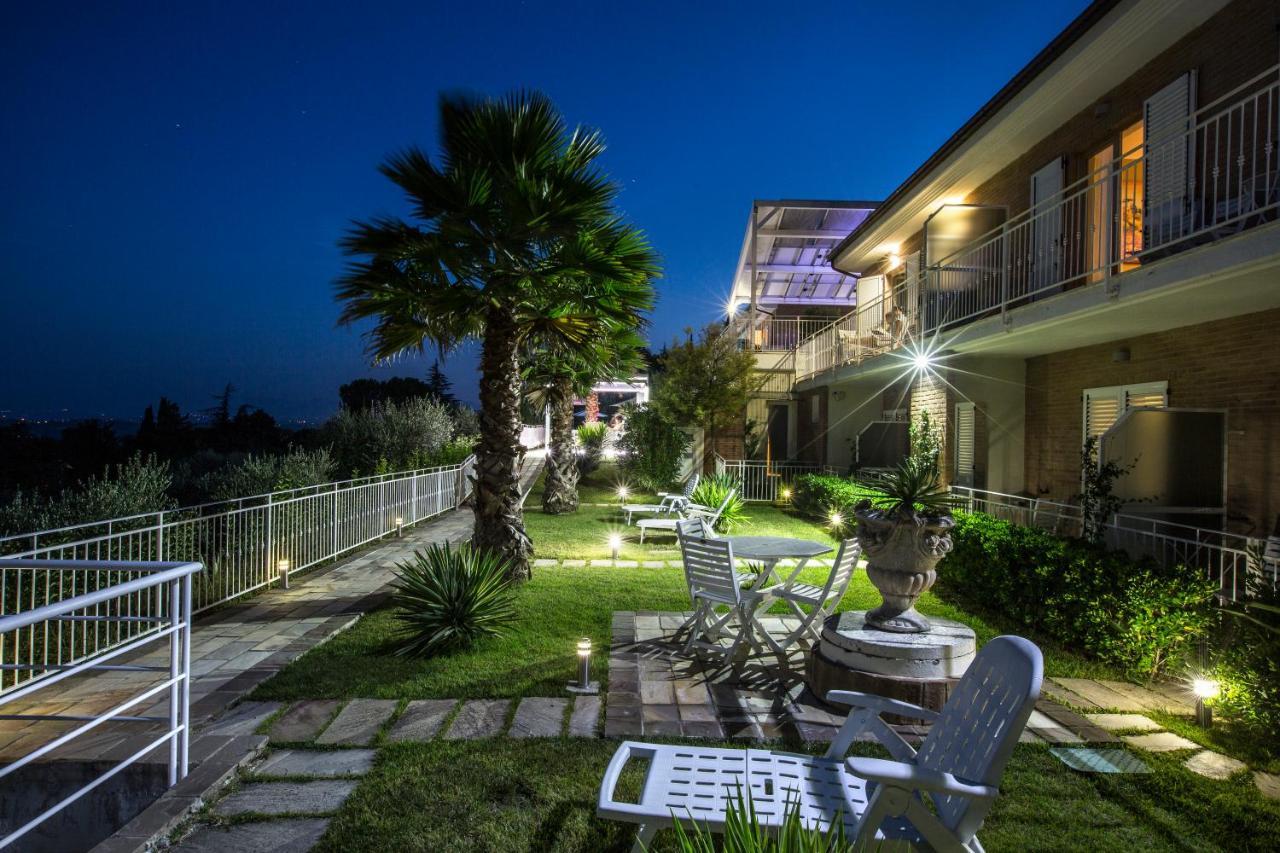 Holiday Residence Belohorizonte Macerata megye Kültér fotó