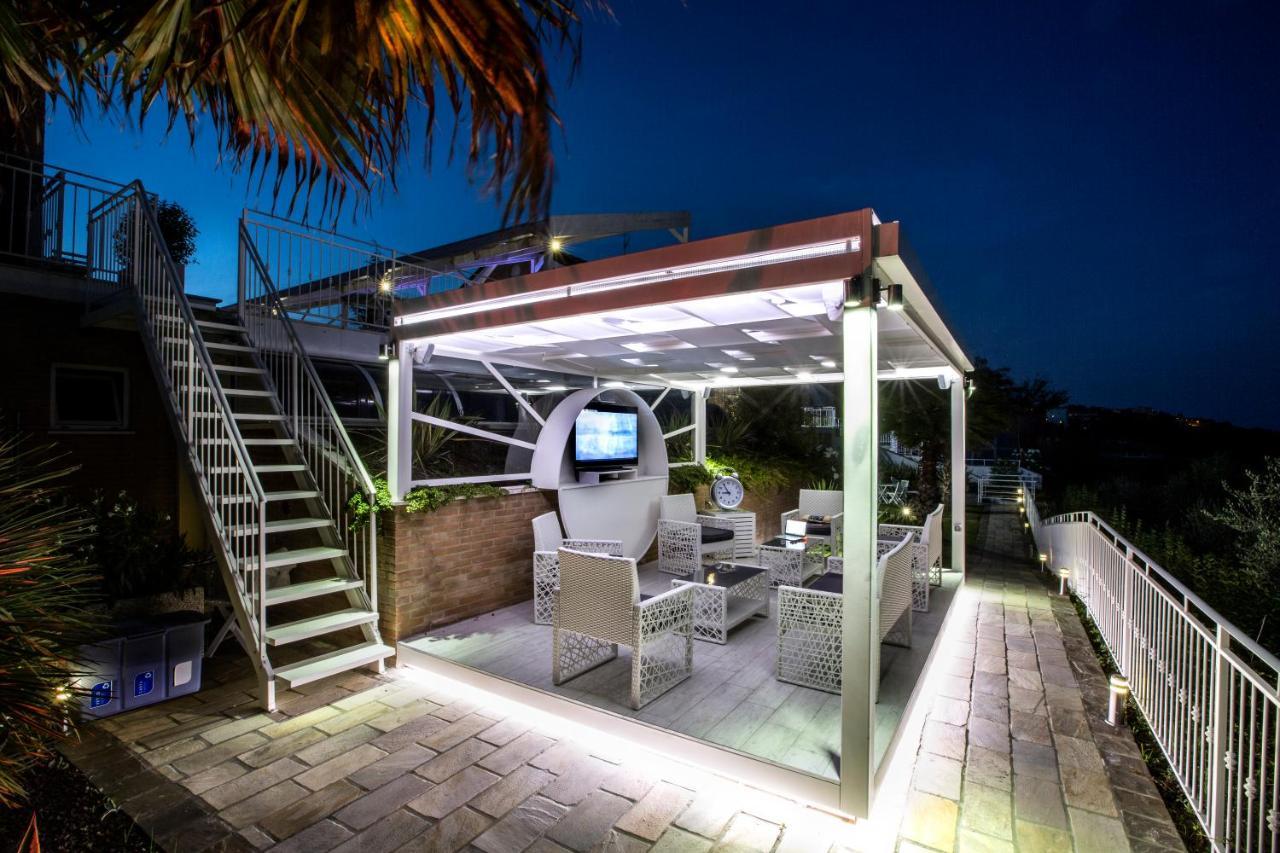 Holiday Residence Belohorizonte Macerata megye Kültér fotó